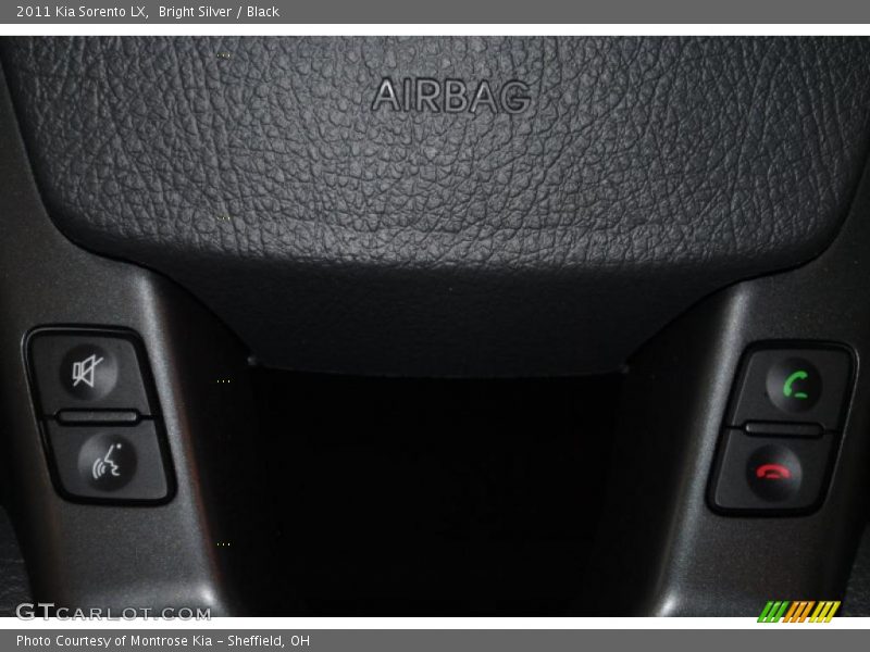 Bright Silver / Black 2011 Kia Sorento LX