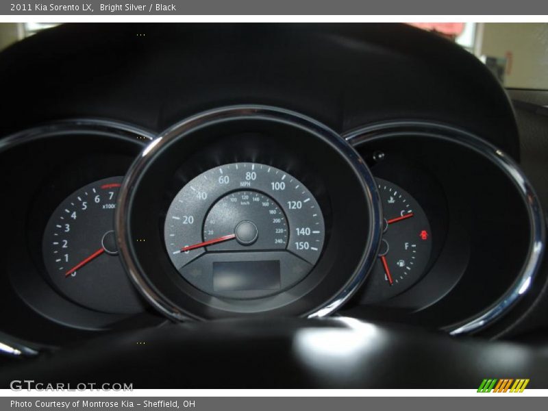 Bright Silver / Black 2011 Kia Sorento LX