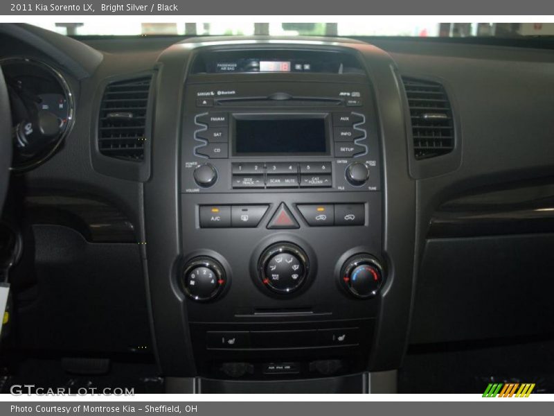 Bright Silver / Black 2011 Kia Sorento LX