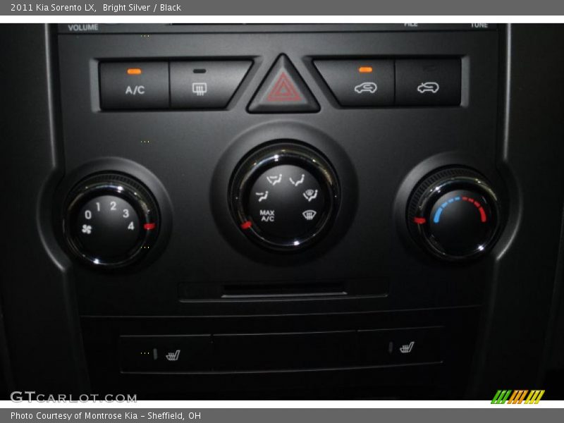 Bright Silver / Black 2011 Kia Sorento LX