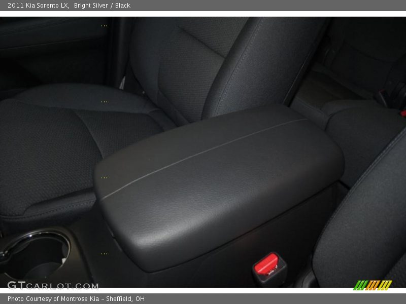 Bright Silver / Black 2011 Kia Sorento LX