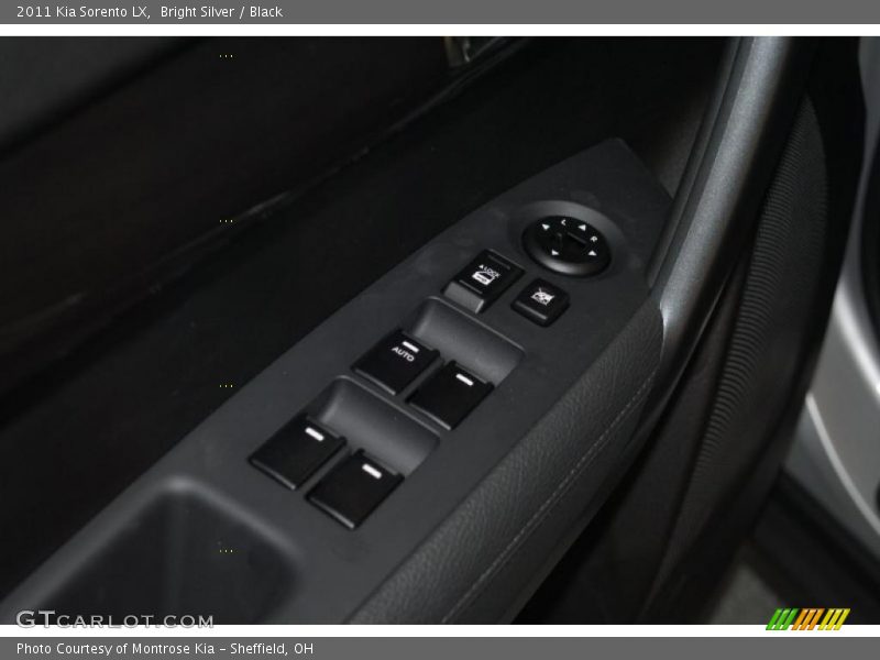 Bright Silver / Black 2011 Kia Sorento LX