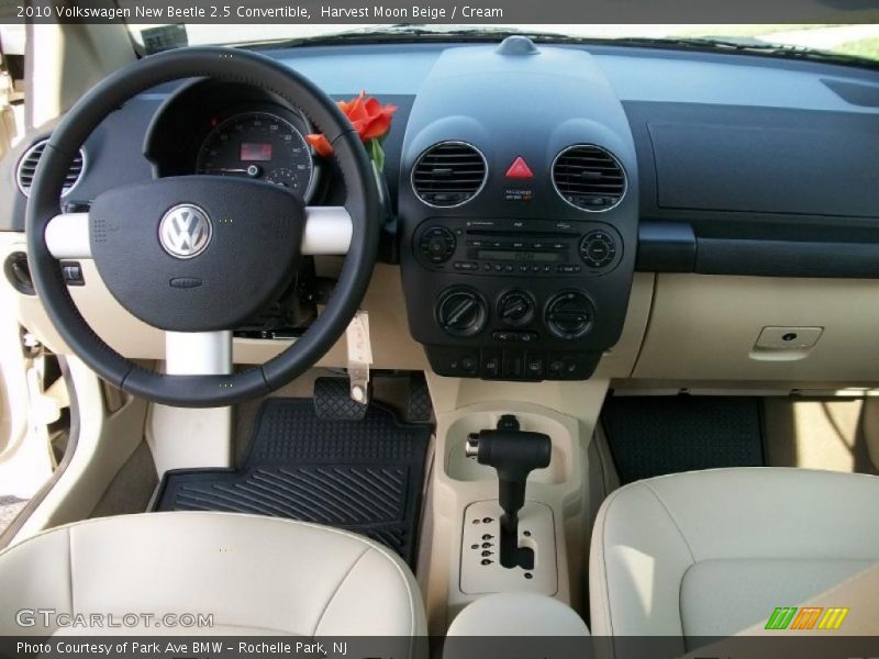 Harvest Moon Beige / Cream 2010 Volkswagen New Beetle 2.5 Convertible