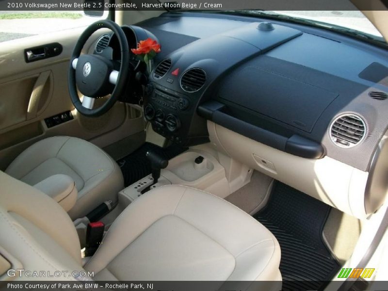 Harvest Moon Beige / Cream 2010 Volkswagen New Beetle 2.5 Convertible