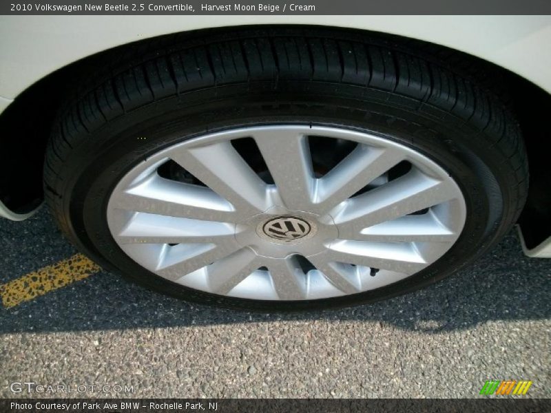 Harvest Moon Beige / Cream 2010 Volkswagen New Beetle 2.5 Convertible