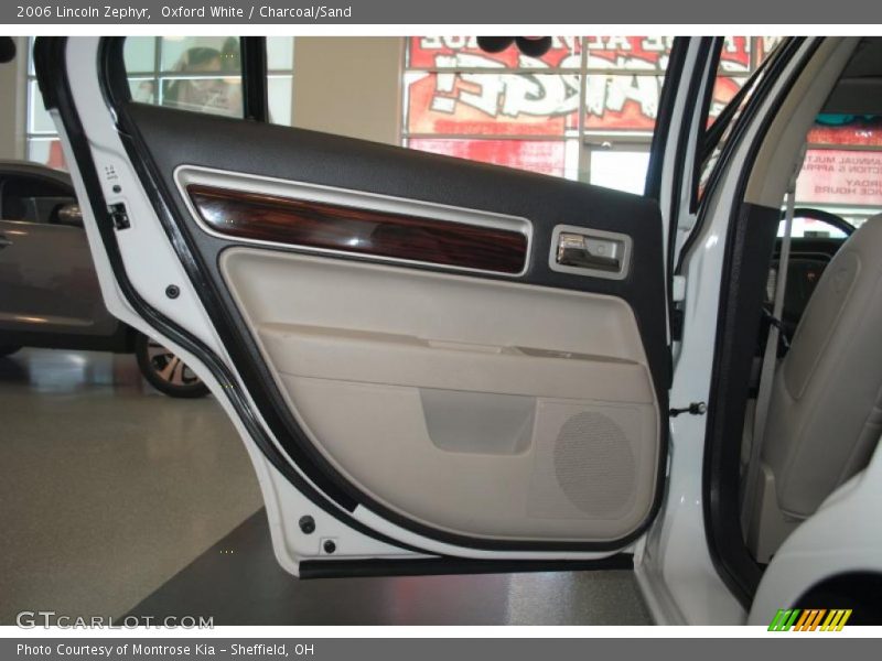 Oxford White / Charcoal/Sand 2006 Lincoln Zephyr