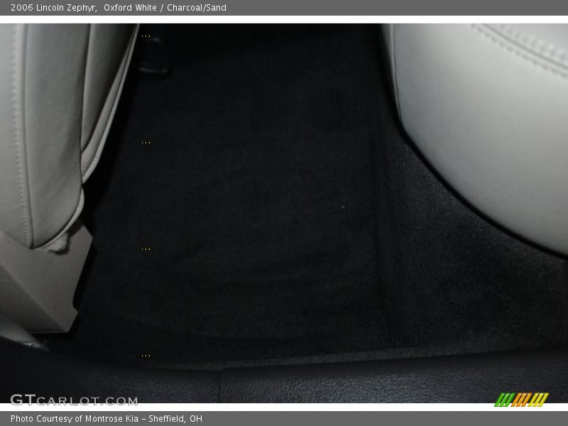 Oxford White / Charcoal/Sand 2006 Lincoln Zephyr