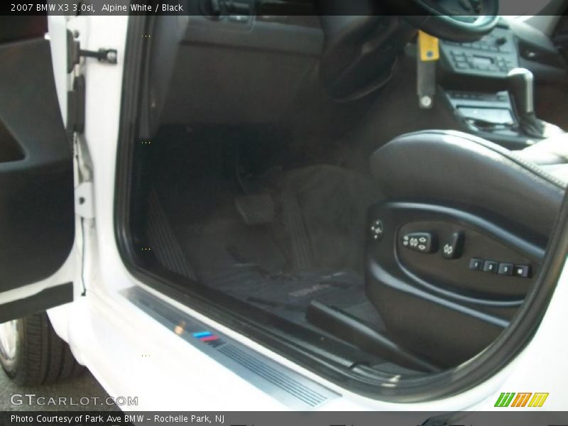 Alpine White / Black 2007 BMW X3 3.0si