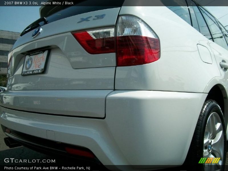 Alpine White / Black 2007 BMW X3 3.0si