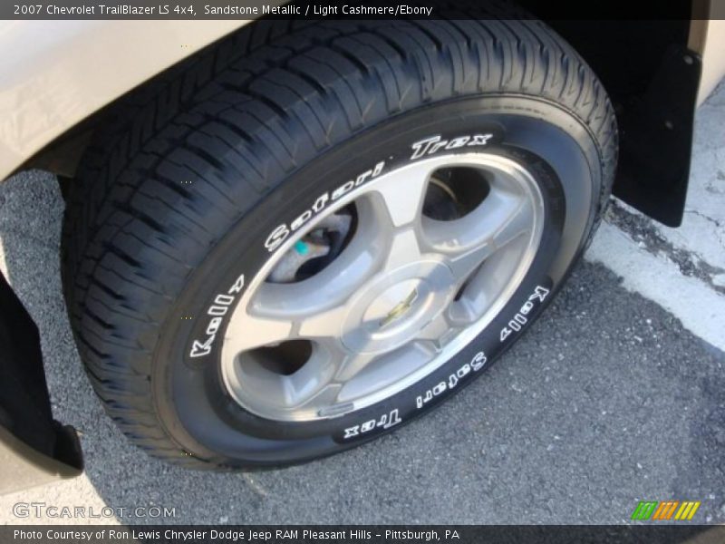 Sandstone Metallic / Light Cashmere/Ebony 2007 Chevrolet TrailBlazer LS 4x4