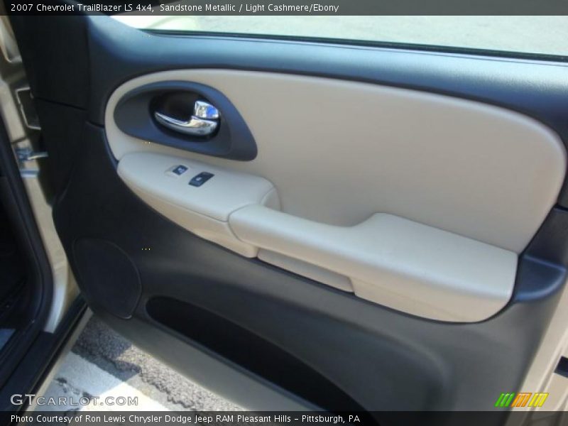 Sandstone Metallic / Light Cashmere/Ebony 2007 Chevrolet TrailBlazer LS 4x4