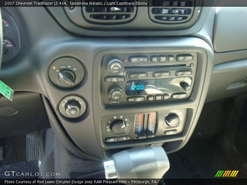 Sandstone Metallic / Light Cashmere/Ebony 2007 Chevrolet TrailBlazer LS 4x4