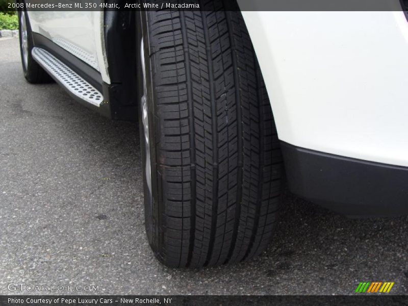 Arctic White / Macadamia 2008 Mercedes-Benz ML 350 4Matic