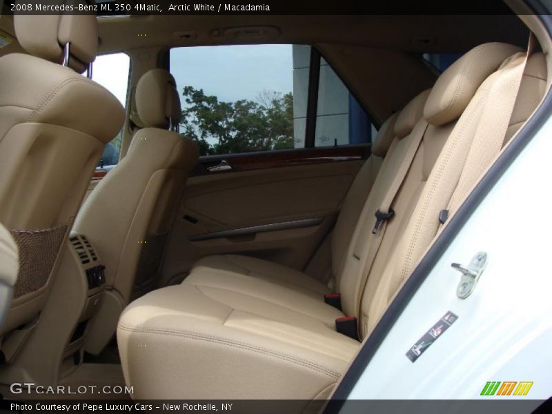 Arctic White / Macadamia 2008 Mercedes-Benz ML 350 4Matic