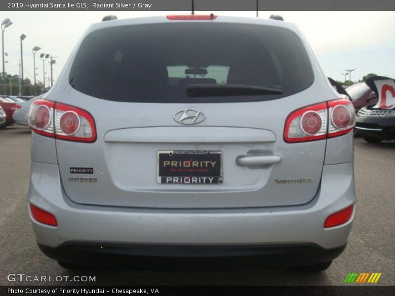 Radiant Silver / Gray 2010 Hyundai Santa Fe GLS