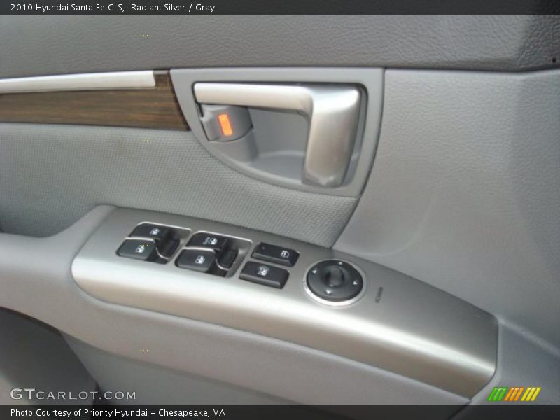 Radiant Silver / Gray 2010 Hyundai Santa Fe GLS