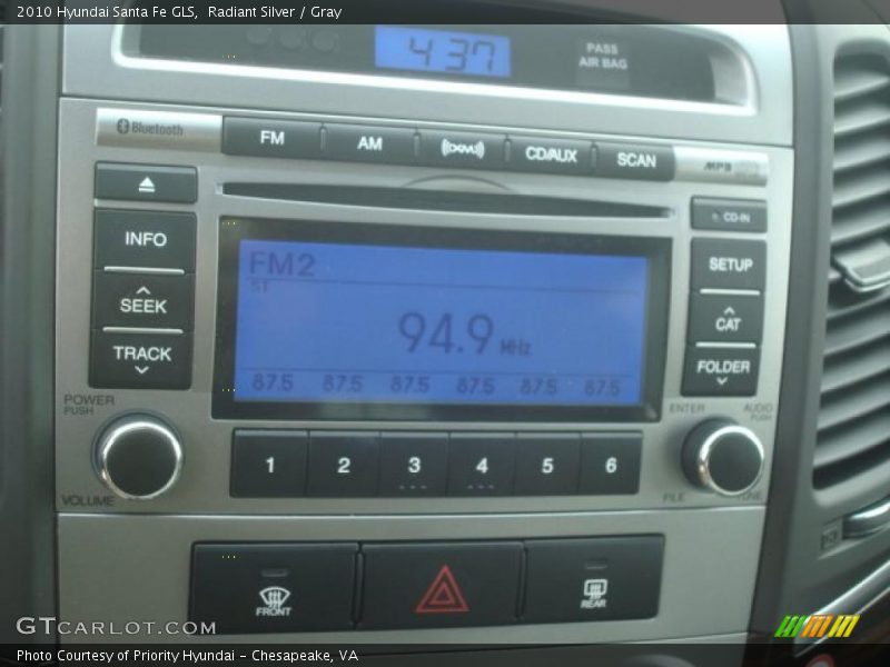 Radiant Silver / Gray 2010 Hyundai Santa Fe GLS