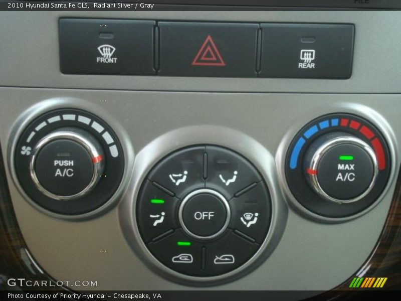 Radiant Silver / Gray 2010 Hyundai Santa Fe GLS