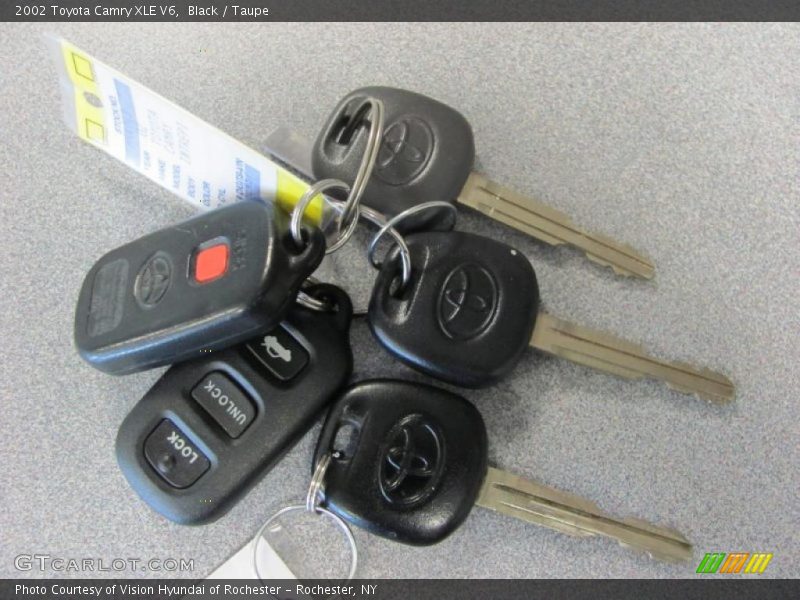 Black / Taupe 2002 Toyota Camry XLE V6