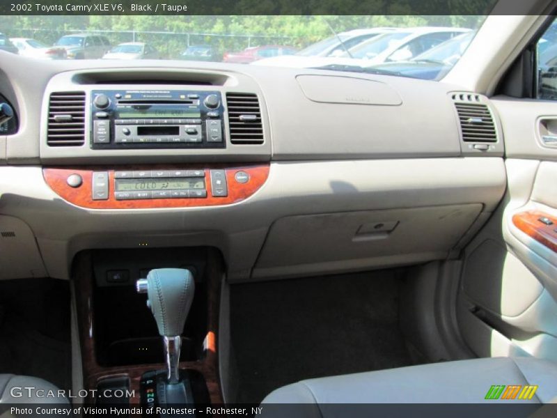 Black / Taupe 2002 Toyota Camry XLE V6