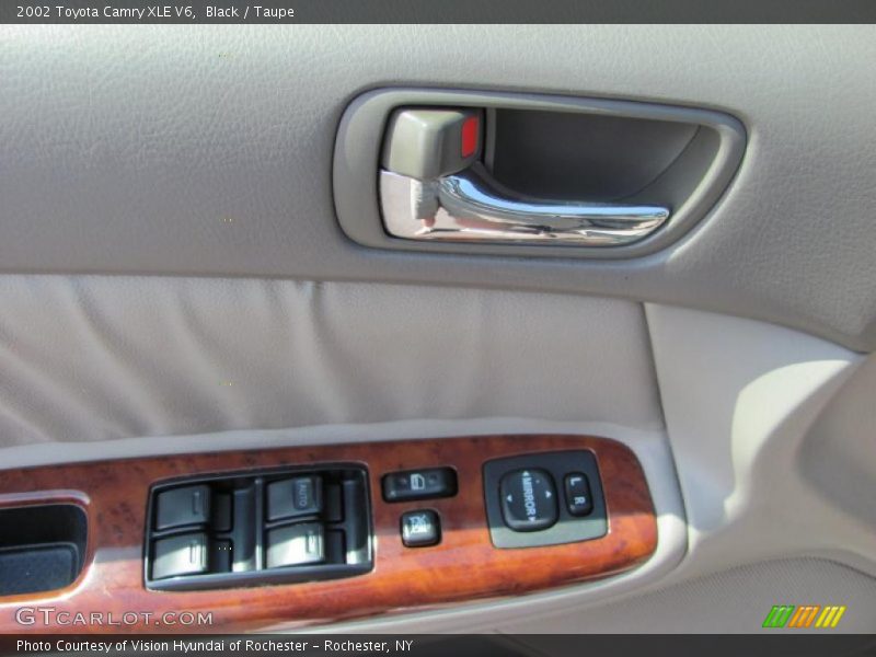 Black / Taupe 2002 Toyota Camry XLE V6