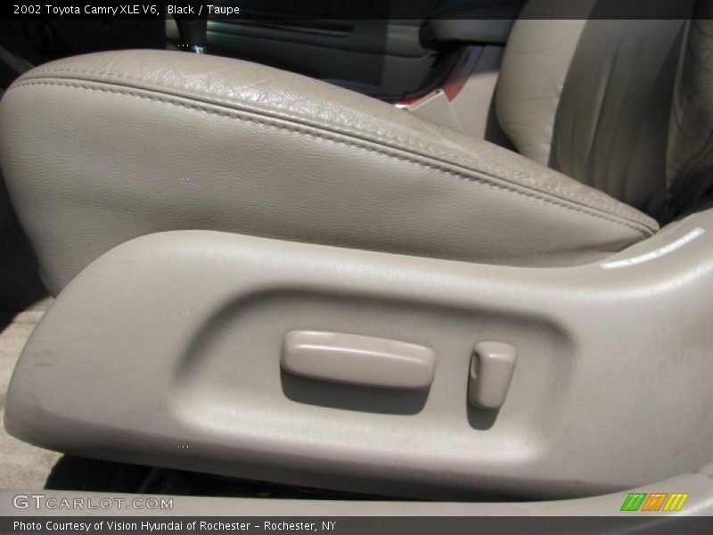 Black / Taupe 2002 Toyota Camry XLE V6