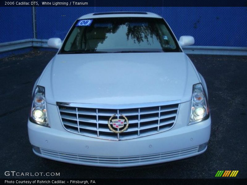 White Lightning / Titanium 2006 Cadillac DTS