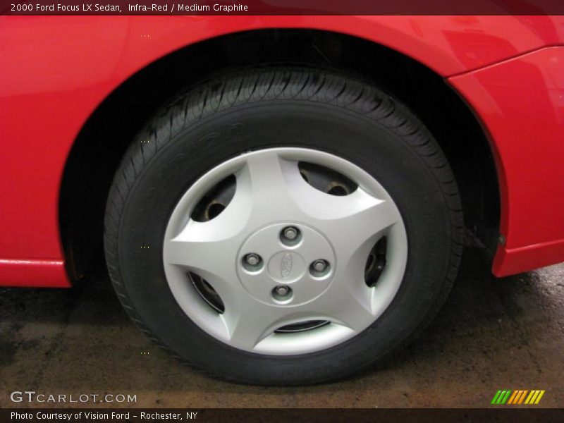 Infra-Red / Medium Graphite 2000 Ford Focus LX Sedan