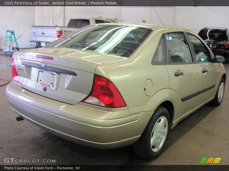 Jackpot Gold Metallic / Medium Pebble 2001 Ford Focus LX Sedan