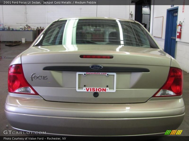 Jackpot Gold Metallic / Medium Pebble 2001 Ford Focus LX Sedan