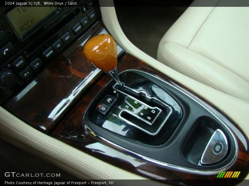 White Onyx / Sand 2004 Jaguar XJ XJ8