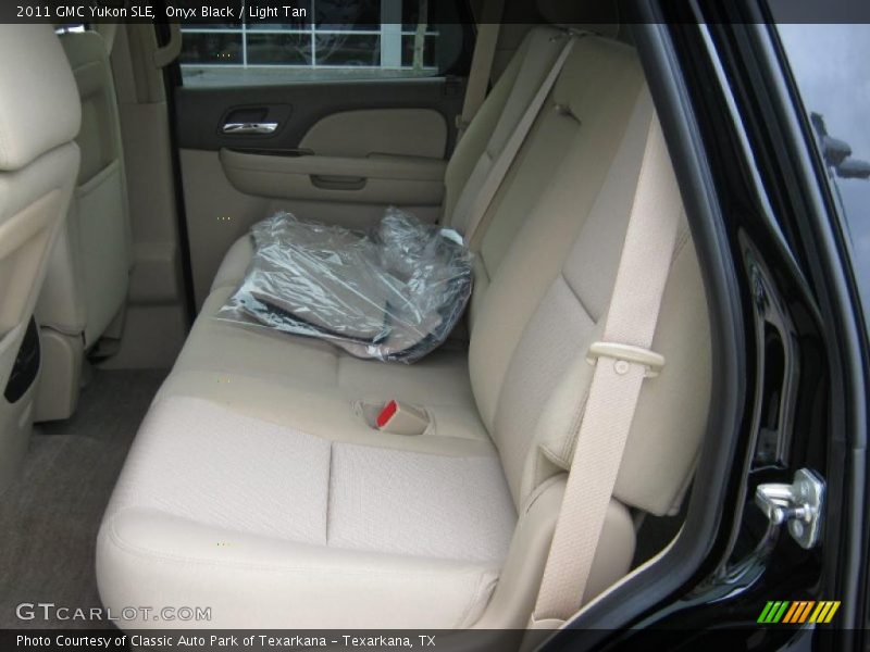 Onyx Black / Light Tan 2011 GMC Yukon SLE