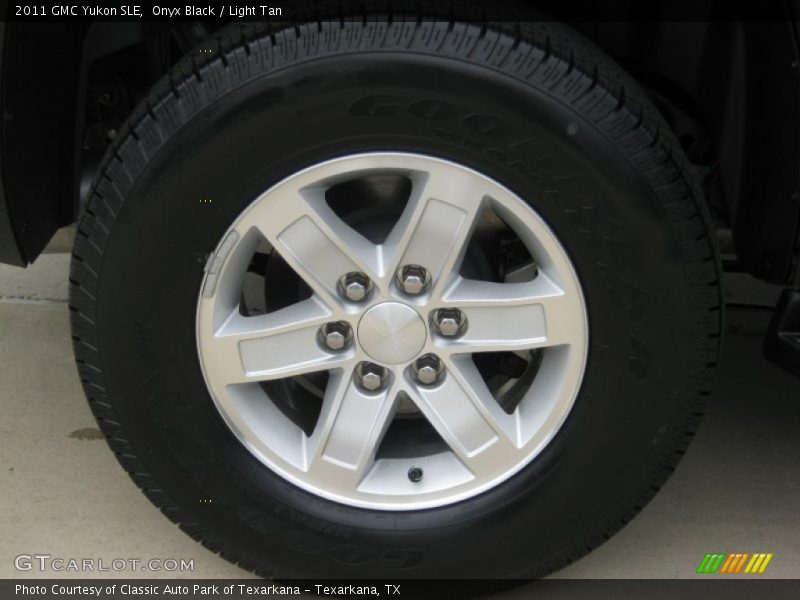 Onyx Black / Light Tan 2011 GMC Yukon SLE