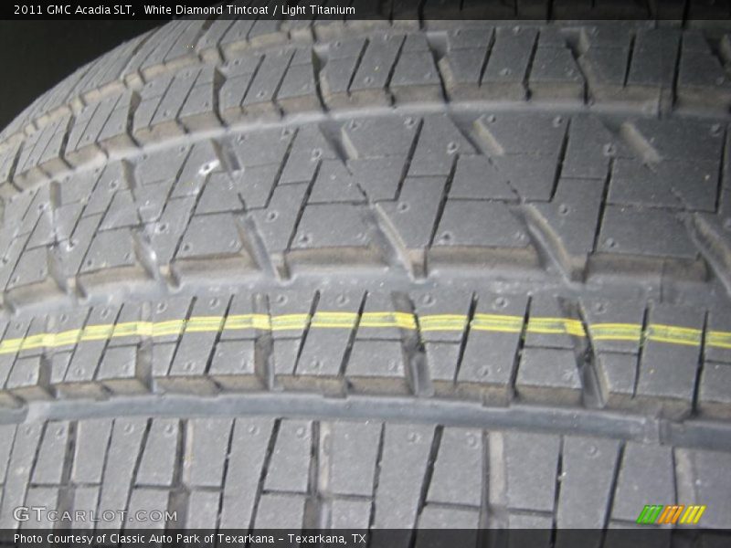 White Diamond Tintcoat / Light Titanium 2011 GMC Acadia SLT
