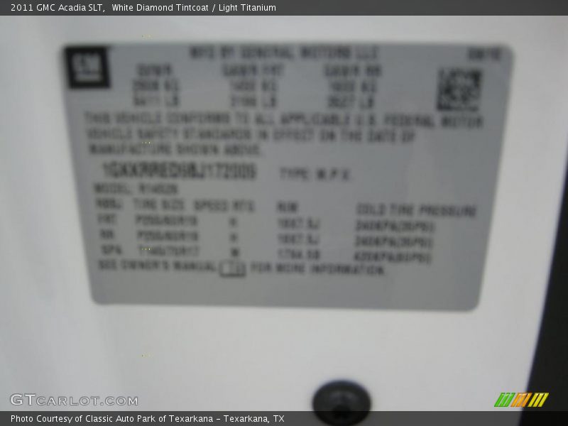 White Diamond Tintcoat / Light Titanium 2011 GMC Acadia SLT