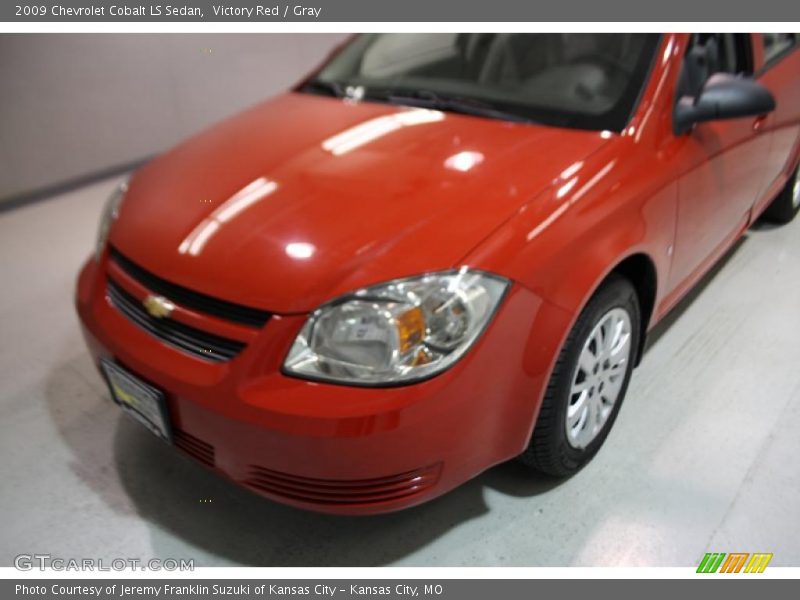 Victory Red / Gray 2009 Chevrolet Cobalt LS Sedan