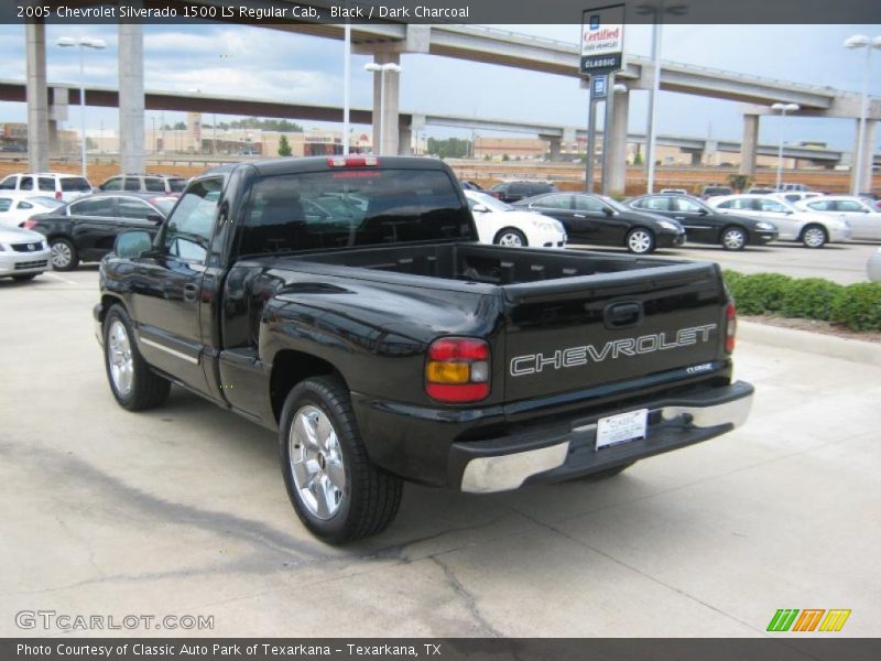 Black / Dark Charcoal 2005 Chevrolet Silverado 1500 LS Regular Cab