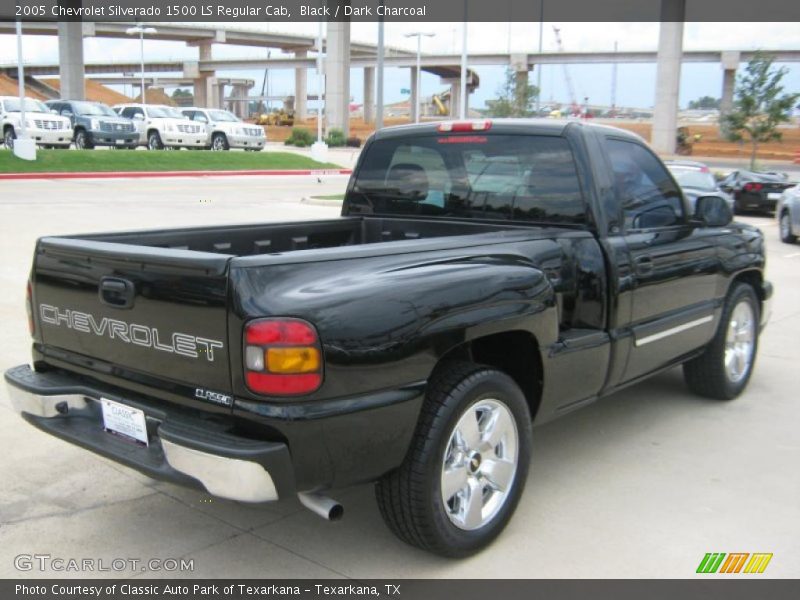 Black / Dark Charcoal 2005 Chevrolet Silverado 1500 LS Regular Cab