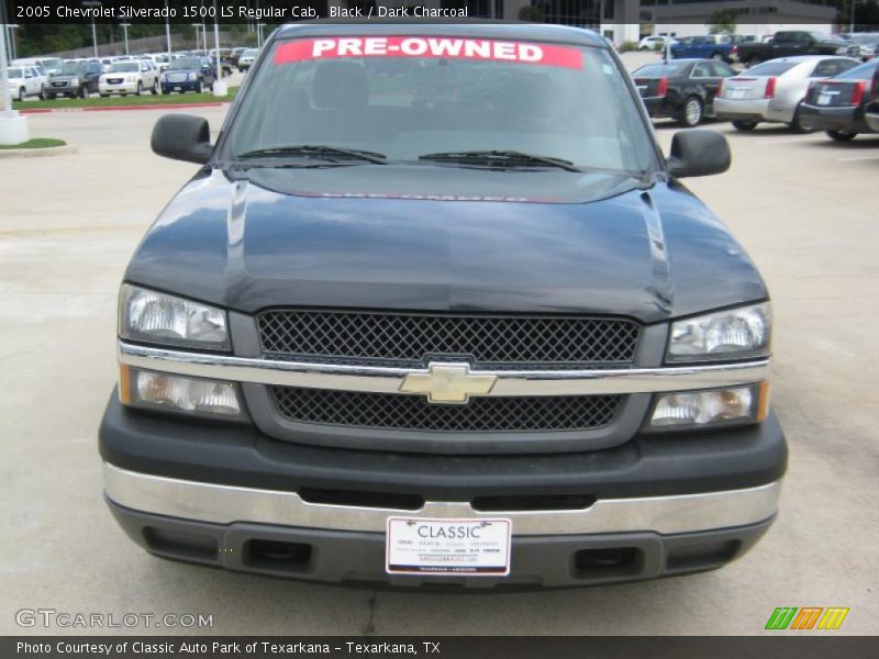 Black / Dark Charcoal 2005 Chevrolet Silverado 1500 LS Regular Cab