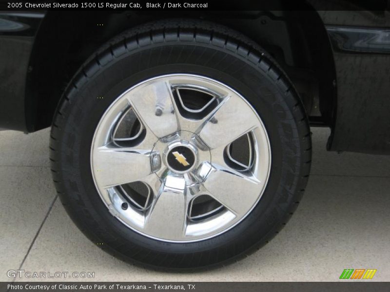 Black / Dark Charcoal 2005 Chevrolet Silverado 1500 LS Regular Cab