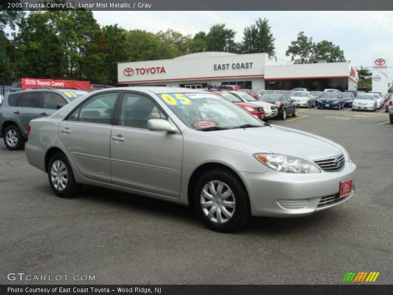 Lunar Mist Metallic / Gray 2005 Toyota Camry LE
