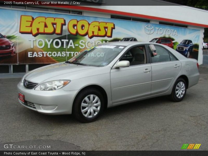 Lunar Mist Metallic / Gray 2005 Toyota Camry LE
