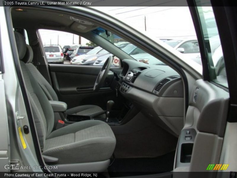Lunar Mist Metallic / Gray 2005 Toyota Camry LE