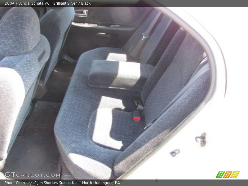 Brilliant Silver / Black 2004 Hyundai Sonata V6
