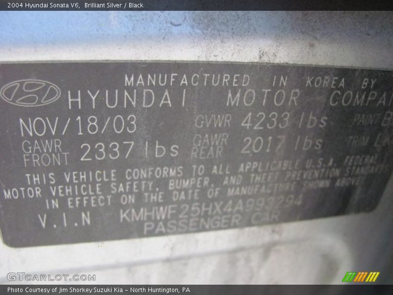 Brilliant Silver / Black 2004 Hyundai Sonata V6