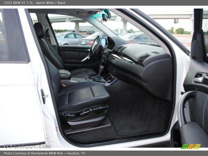 Alpine White / Black 2003 BMW X5 3.0i