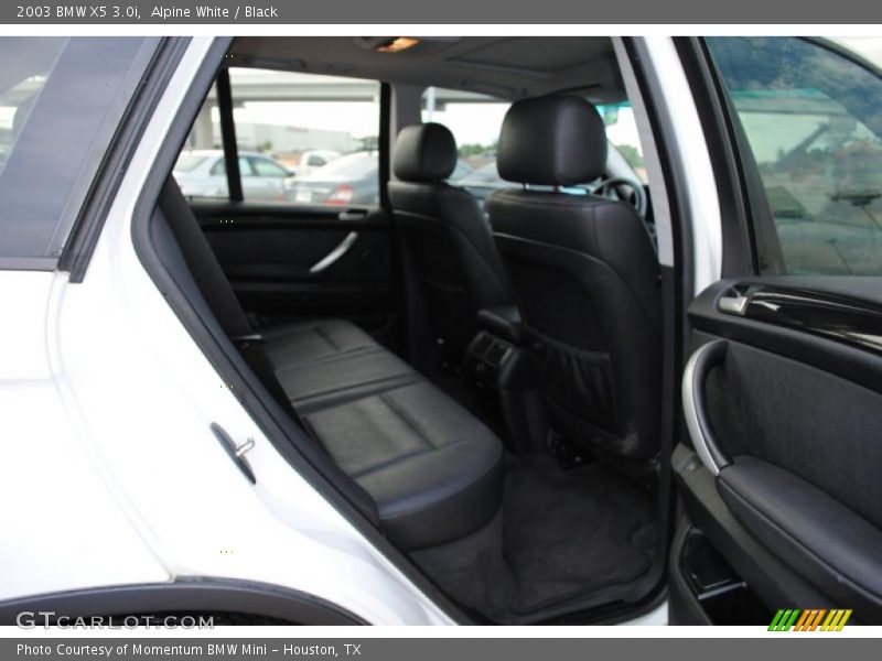 Alpine White / Black 2003 BMW X5 3.0i
