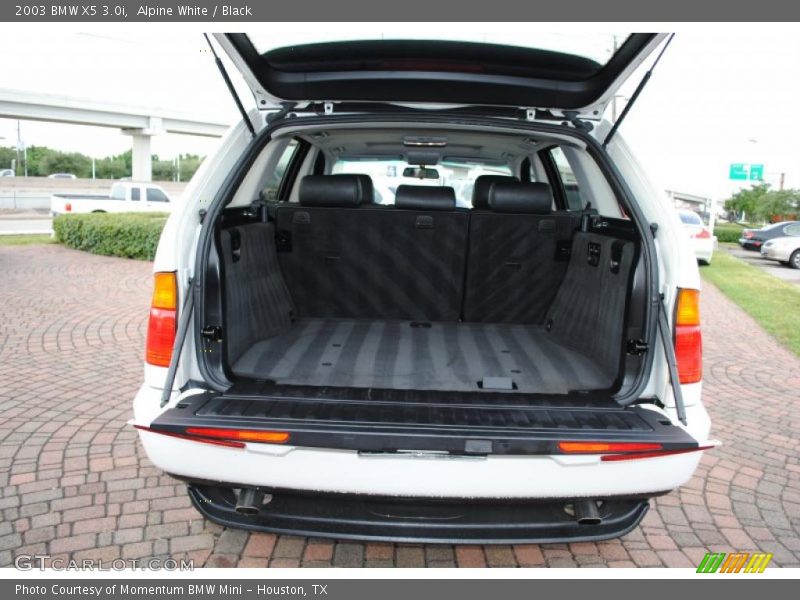 Alpine White / Black 2003 BMW X5 3.0i