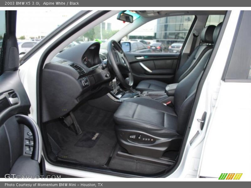 Alpine White / Black 2003 BMW X5 3.0i
