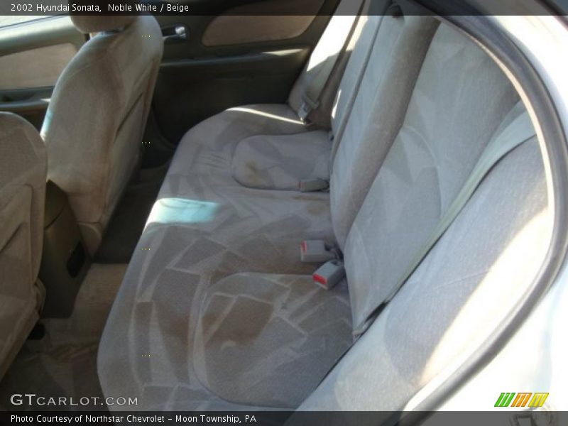 Noble White / Beige 2002 Hyundai Sonata